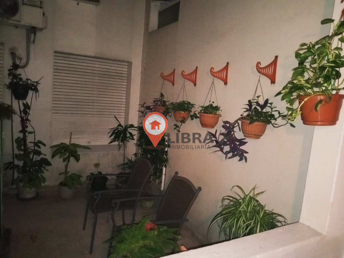 Apartamento ID.8497 - Venta Apartamento Con Renta 1 Dormitorio Jardín Planta Baja En Centro  