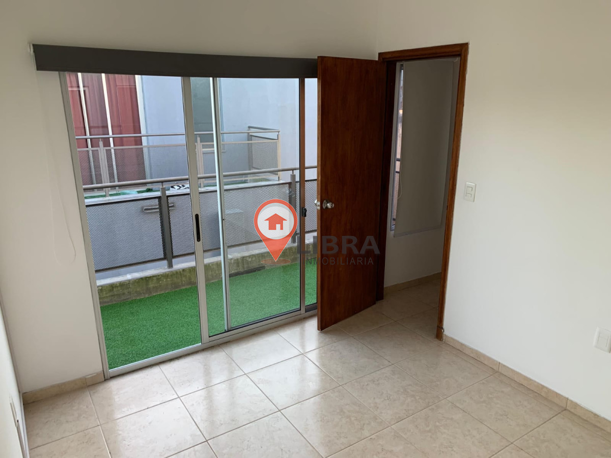 Apartamento ID.5564 - Alquiler Duplex 2 Dorm Balcón Patio Cochera Malvin Norte