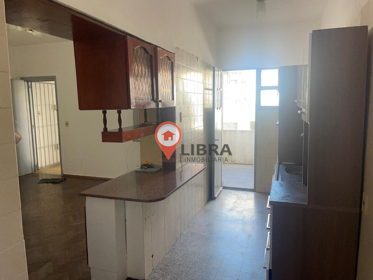 Apartamento ID.7699 - Alquiler Apartamento 2 Dormitorios Al Frente A 50 Mt De Playa Malvin Parrillero
