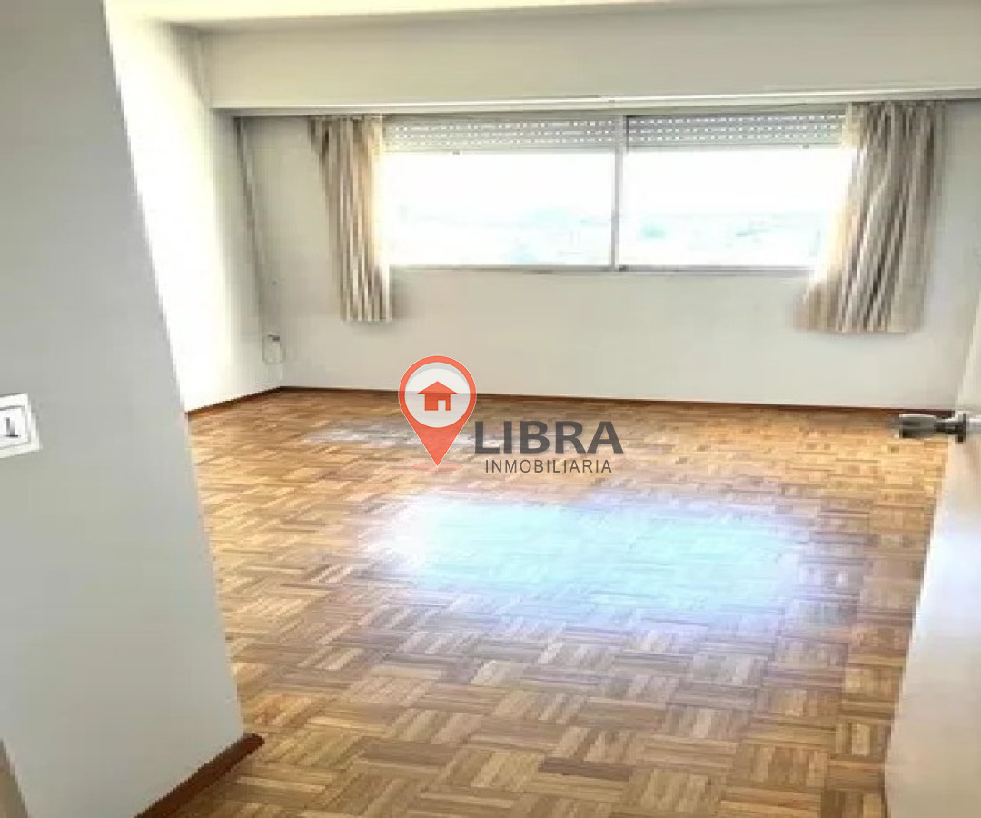 Apartamento ID.220 - Venta, Centro, 3 Dorm. Garaje, Ideal Vivienda U Oficina