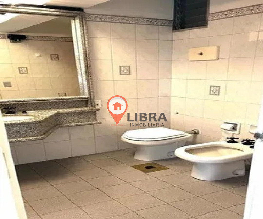 Apartamento ID.220 - Venta, Centro, 3 Dorm. Garaje, Ideal Vivienda U Oficina