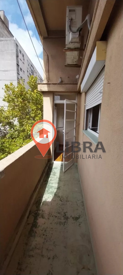 Apartamento ID.8986 - Alquiler Apartamento De 2 Dormitorios 2 Baños En Centro