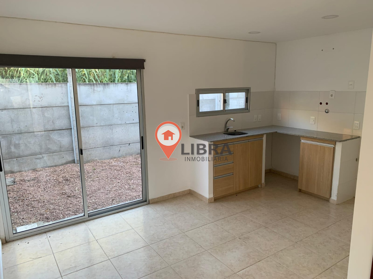 Apartamento ID.5564 - Alquiler Duplex 2 Dorm Balcón Patio Cochera Malvin Norte