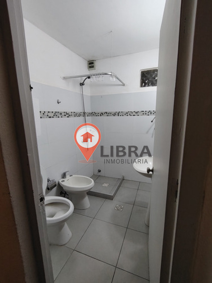 Apartamento ID.9954 - Alquiler Apartamento Interior Tipo Dúplex En Brazo Oriental 