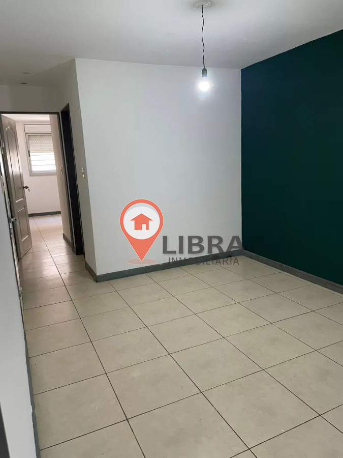 Apartamento ID.8126 - Alquiler Apartamento De 1 Dormitorio Con Cochera En Centro