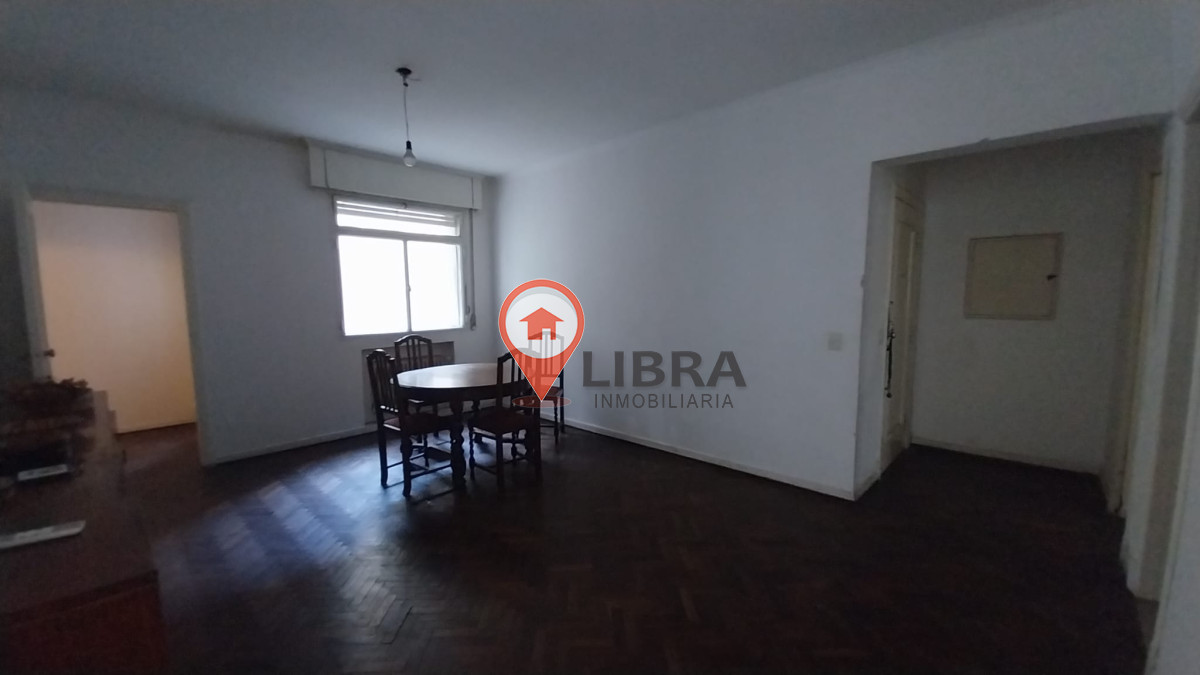 Apartamento ID.8010 - Alquiler Apartamento 2 Dormitorios Muy Luminoso En Ciudad Vieja