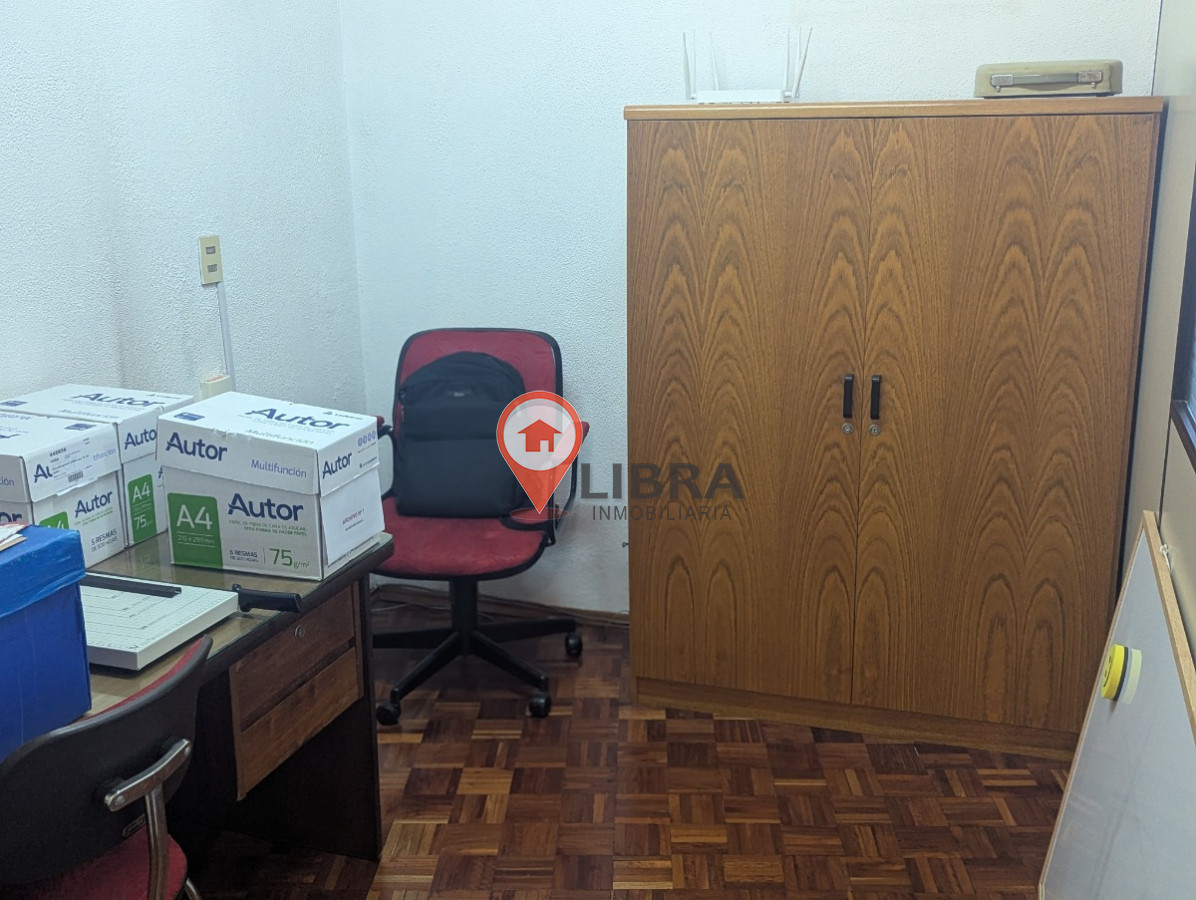Apartamento ID.7644 - Apartamento Torre El Gaucho Para Oficina O Consultorio Vista A 18 De Julio