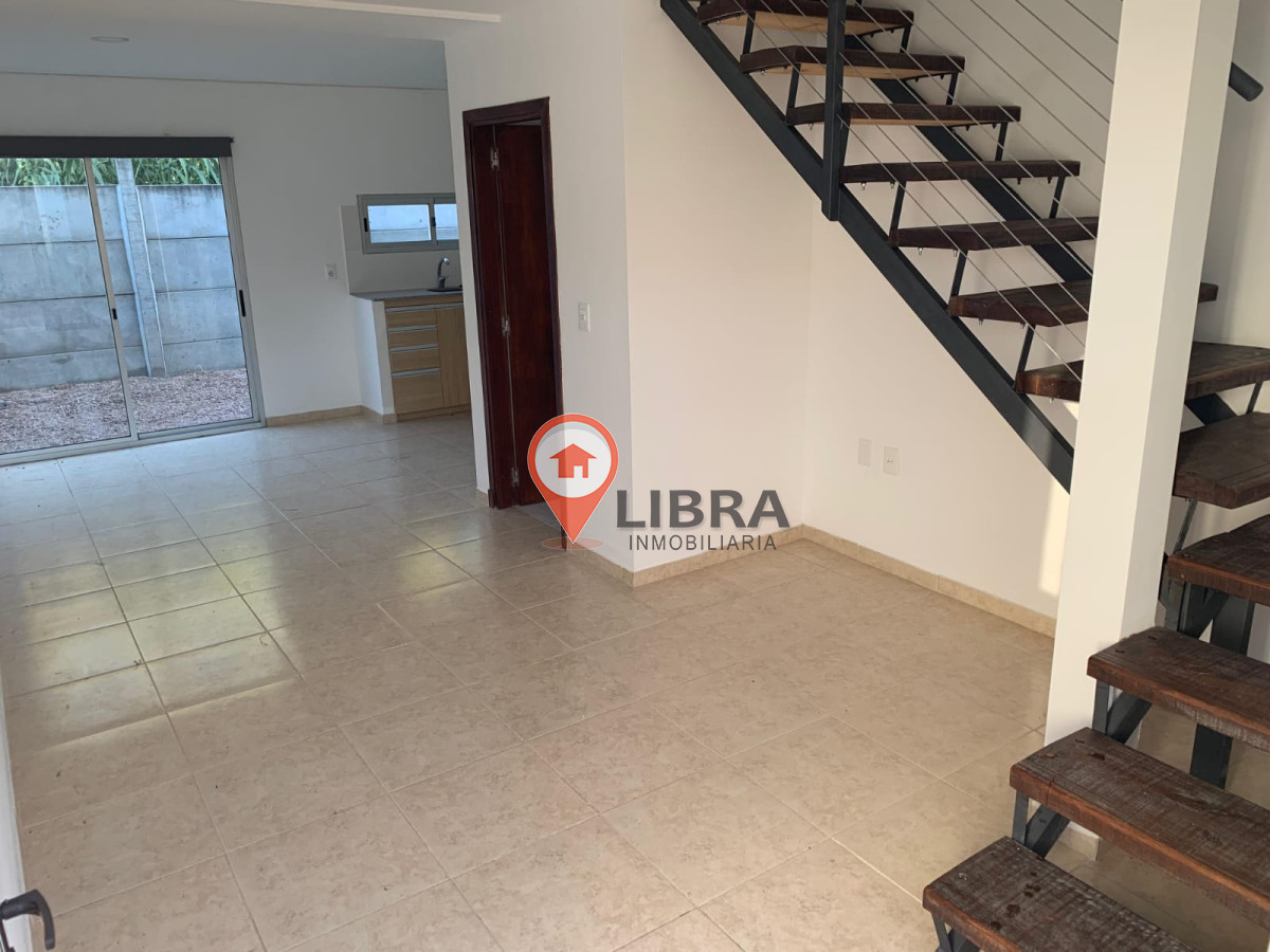 Apartamento ID.5564 - Alquiler Duplex 2 Dorm Balcón Patio Cochera Malvin Norte