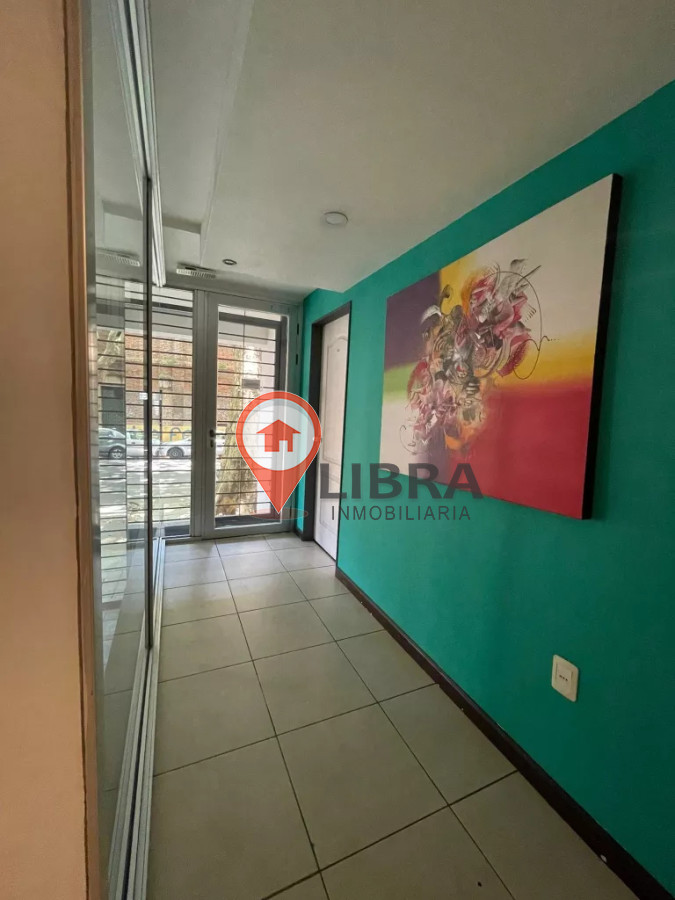 Apartamento ID.8126 - Alquiler Apartamento De 1 Dormitorio Con Cochera En Centro