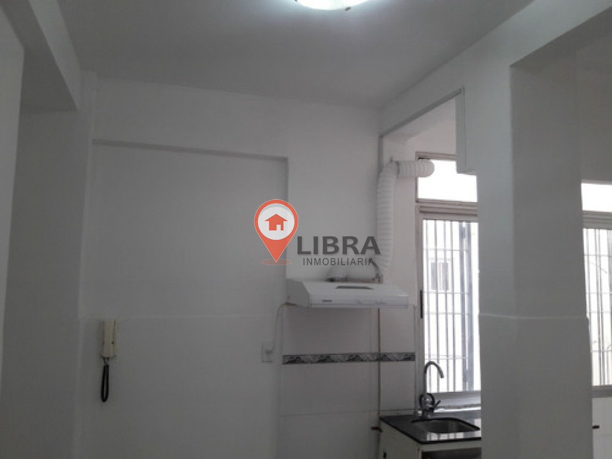 Apartamento ID.9027 - Alquiler Apartamento 2 Dormitorios Balcon Centro