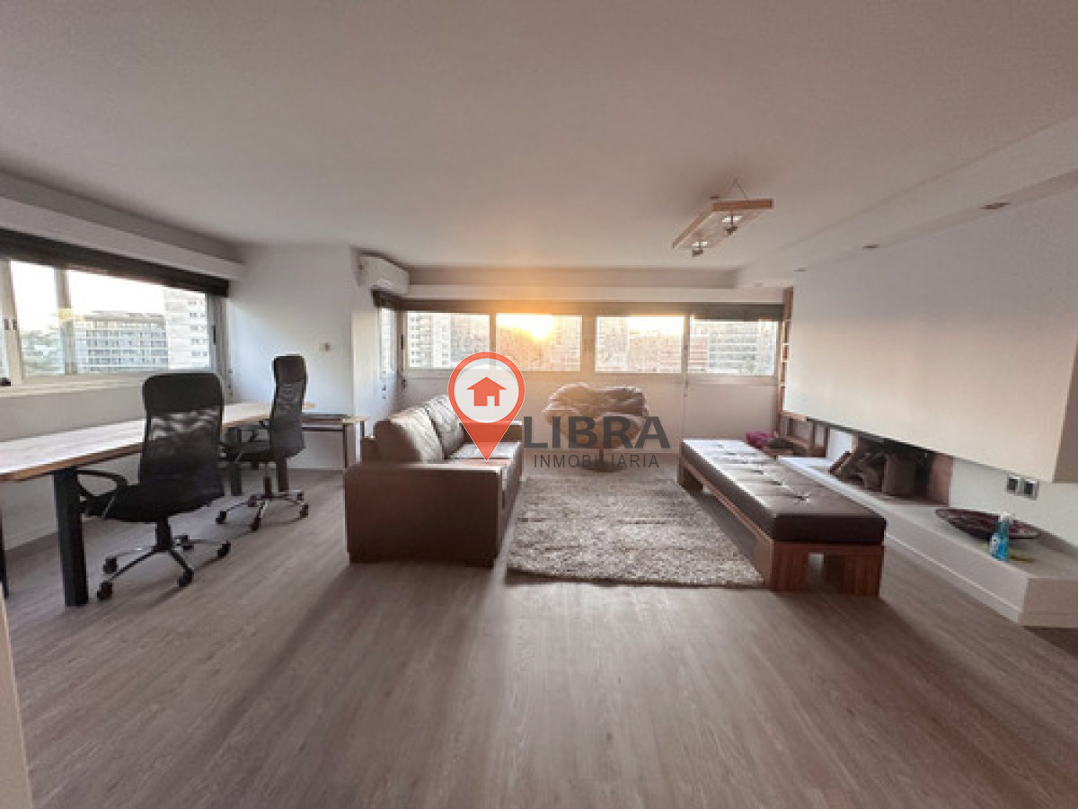 Apartamento ID.9042 - Alquiler Apartamento Amoblado 2 Dormitorios 2 Baños Cochera En Puerto De Buceo