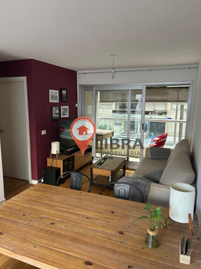 Apartamento ID.8911 - Alquiler Apartamento 1 Dormitorio En Pocitos Con Parrillero y Balcón