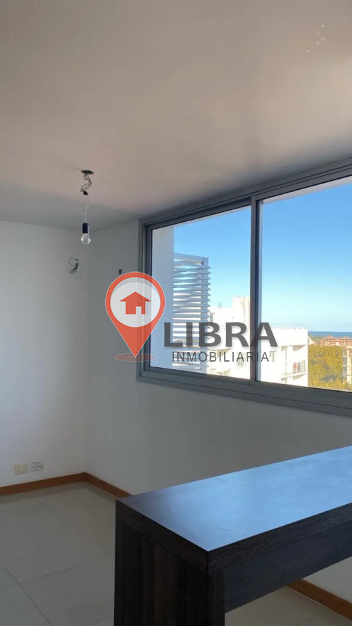 Apartamento ID.9766 - Alquiler Apartamento De 2 Dormitorios Con Cochera En Cordón 