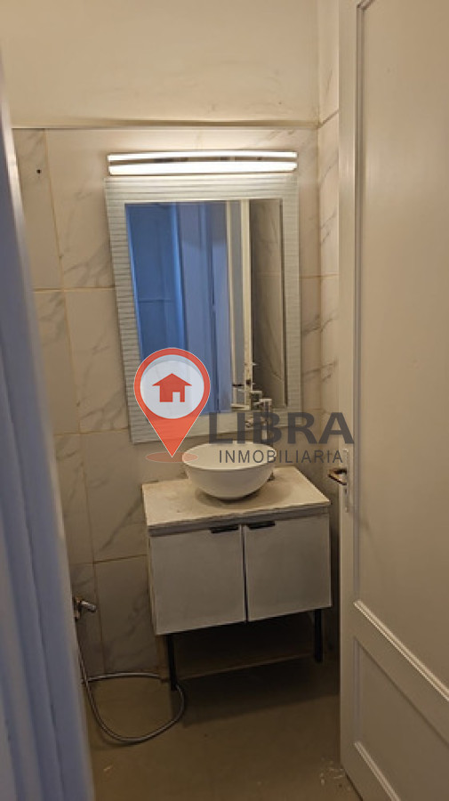 Apartamento ID.9150 - Alquiler Cómodo Apto Al Frente 2 Dormitorios Patio En Parque Rodó