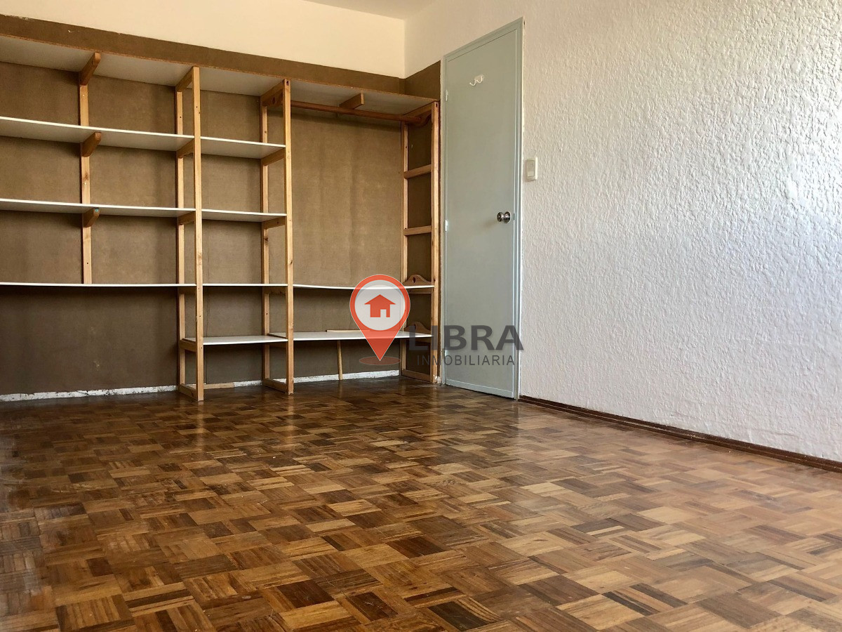 Apartamento ID.404 - Apartamento En Venta o alquiler, De 3 Dormitorios, En Camino Carrasco, Malvín Norte