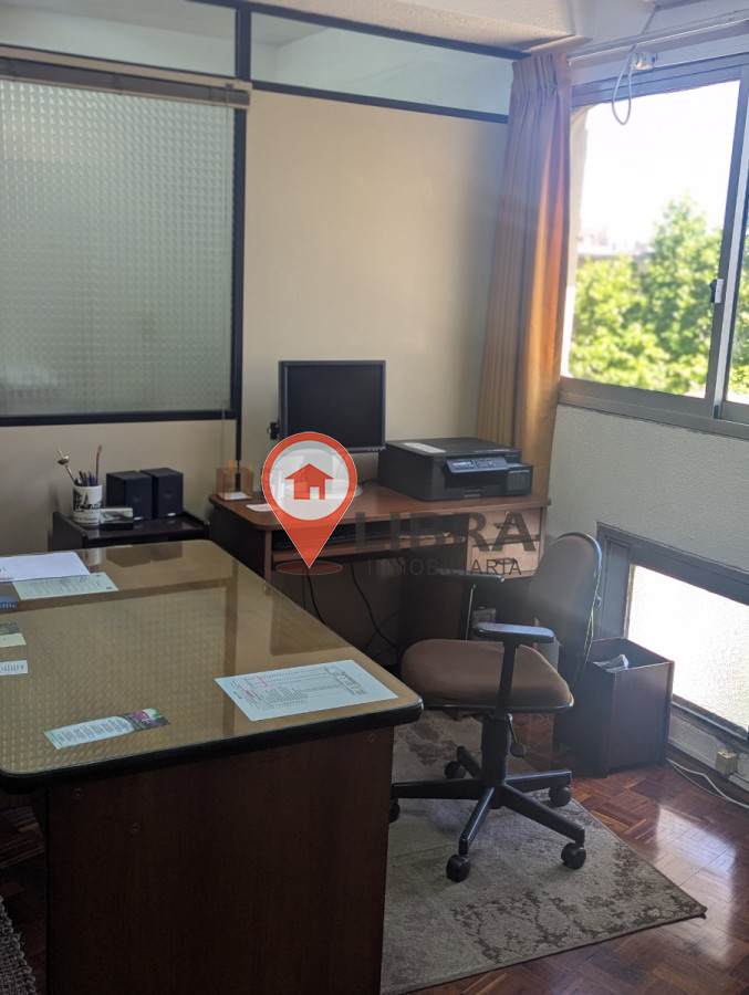 Apartamento ID.7644 - Apartamento Torre El Gaucho Para Oficina O Consultorio Vista A 18 De Julio