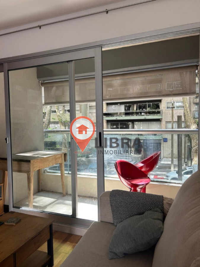 Apartamento ID.8911 - Alquiler Apartamento 1 Dormitorio En Pocitos Con Parrillero y Balcón
