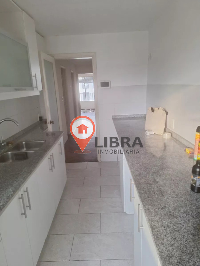 Apartamento ID.8652 - Alquiler Apartamento 2 Dormitorios 2 Baños En Punta Carretas