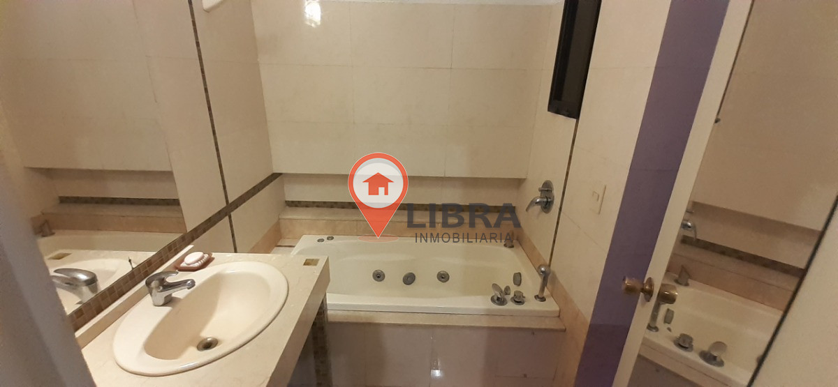 Apartamento ID.4738 - Oportunidad En Av. Brasil, Excelente Apartamento 3d, 2b, 100m2