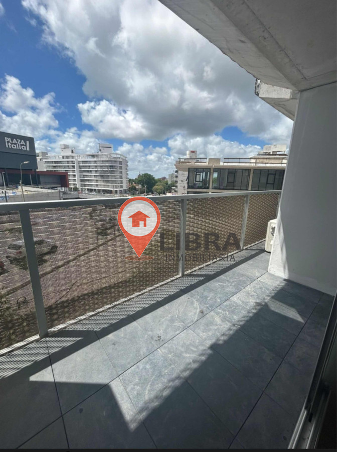 Apartamento ID.7640 - Hermoso Apartamento De 1 Dorm Con Balcon