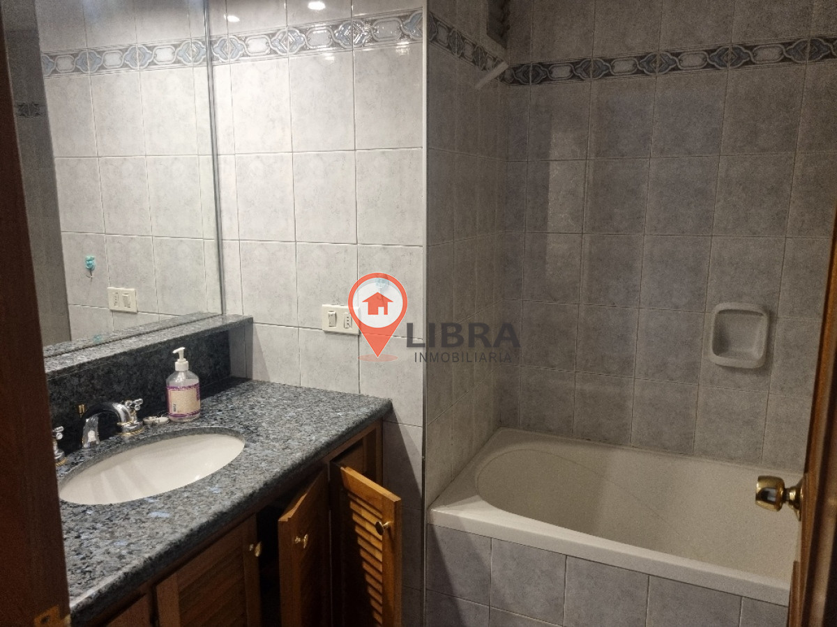 Apartamento ID.4980 - Apto Espectacular 3 Dormitorios 2 Cocheras Parrillero Buceo