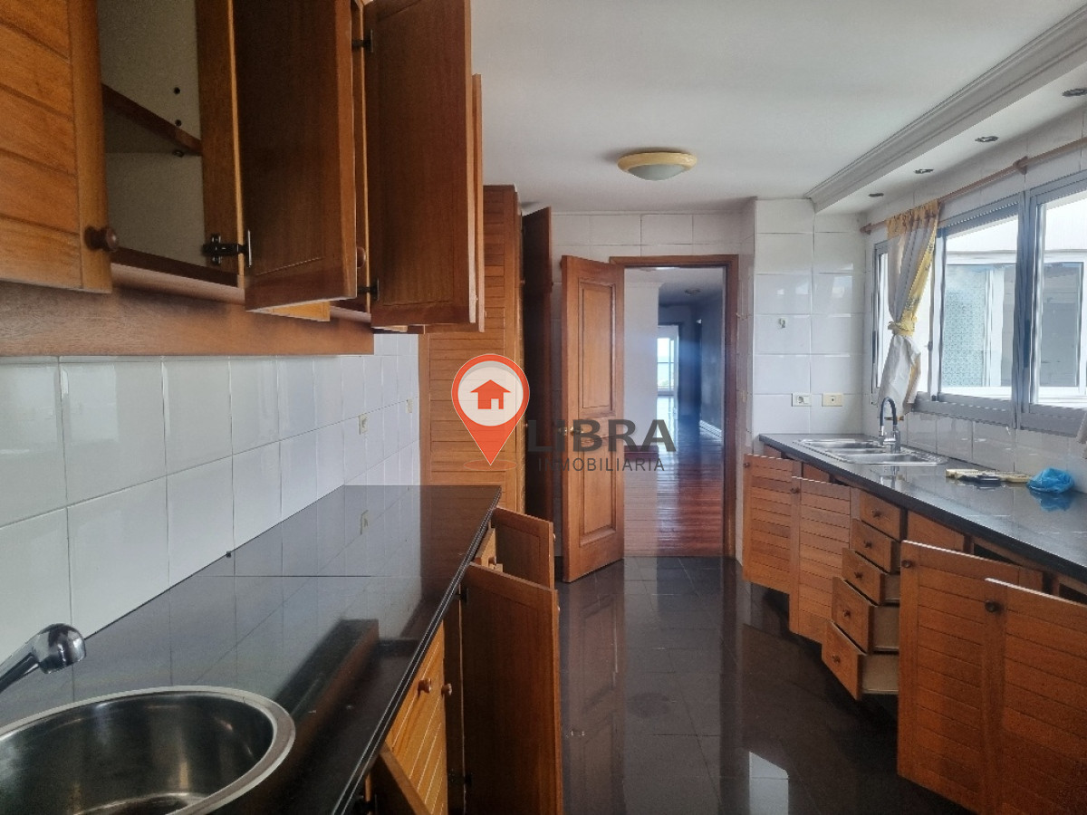 Apartamento ID.4980 - Apto Espectacular 3 Dormitorios 2 Cocheras Parrillero Buceo