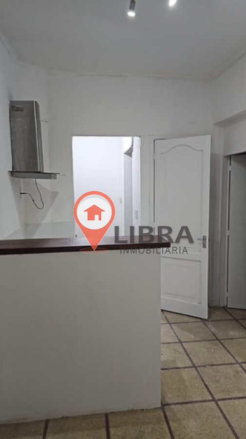 Apartamento ID.9150 - Alquiler Cómodo Apto Al Frente 2 Dormitorios Patio En Parque Rodó