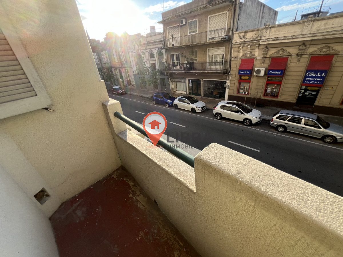 Apartamento ID.5184 - Casa En Venta. 4 Dormitorios 