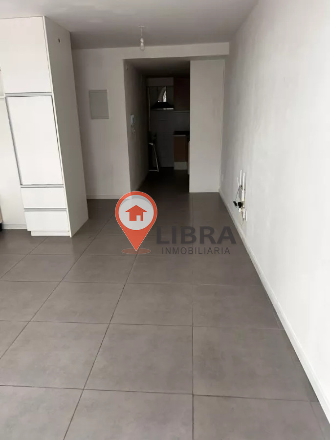 Apartamento ID.8485 - Alquiler De Monoambiente Patio Y Parrillero En Pocitos