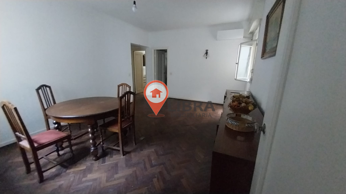 Apartamento ID.8010 - Alquiler Apartamento 2 Dormitorios Muy Luminoso En Ciudad Vieja