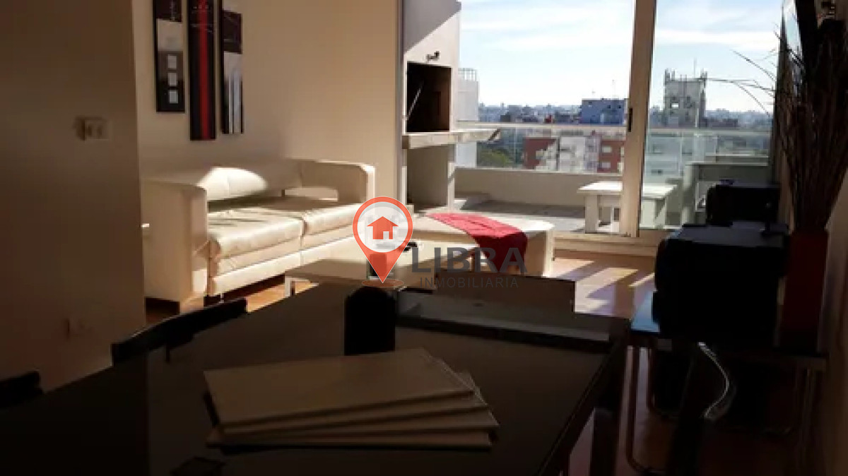 Apartamento ID.10215 - HERMOSO PENTHAUSE AMUEBLADO EN PUNTA CARRETAS