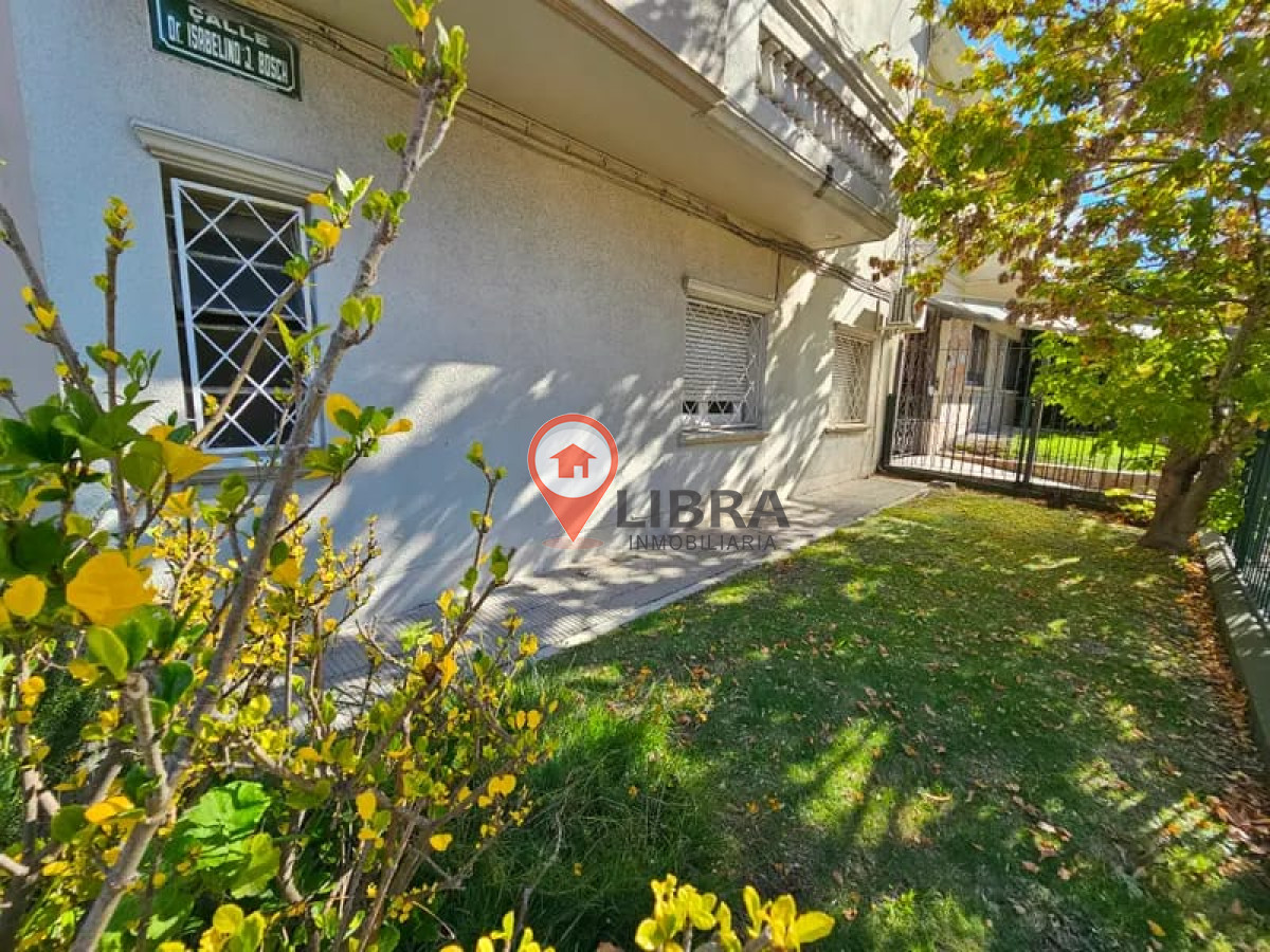 Apartamento ID.7732 - Hermoso Apartamento De 2 Dorm Con Patio y Lindo Jardin 