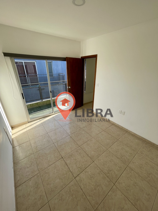 Apartamento ID.5564 - Alquiler Duplex 2 Dorm Balcón Patio Cochera Malvin Norte