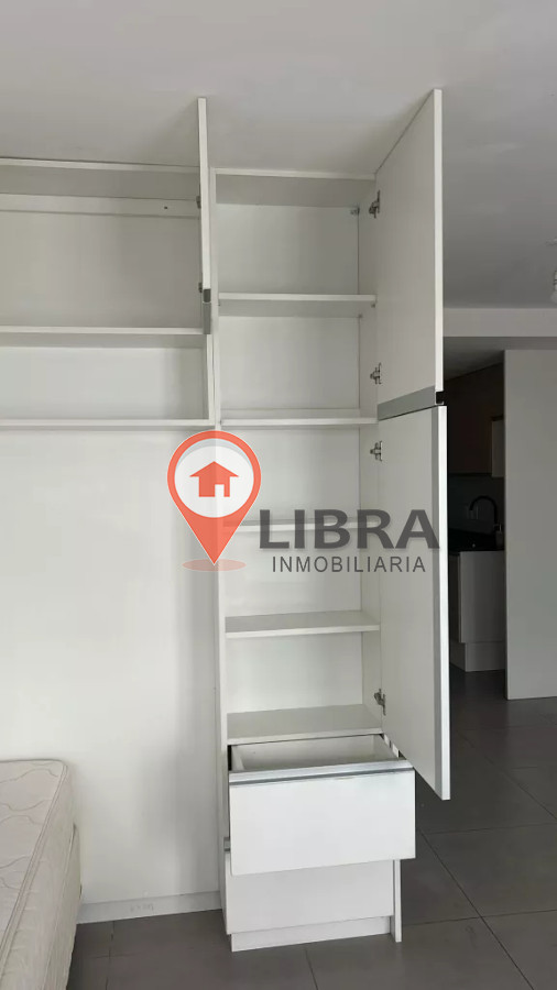 Apartamento ID.8485 - Alquiler De Monoambiente Patio Y Parrillero En Pocitos