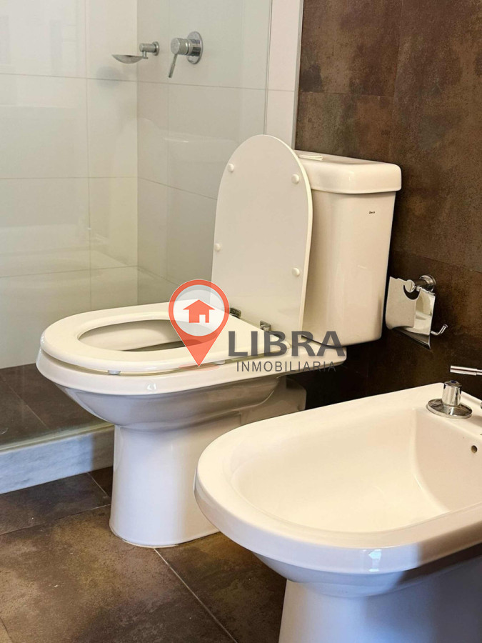 Apartamento ID.4757 - Alquiler Apto 2 Dorm 3 Baños Garage Terraza Punta Carretas