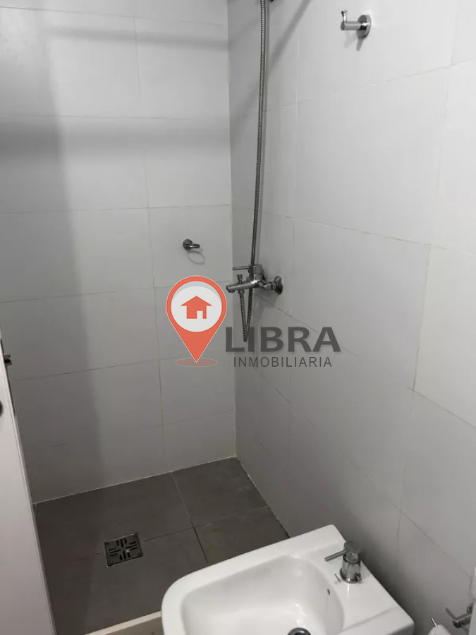 Apartamento ID.8485 - Alquiler De Monoambiente Patio Y Parrillero En Pocitos
