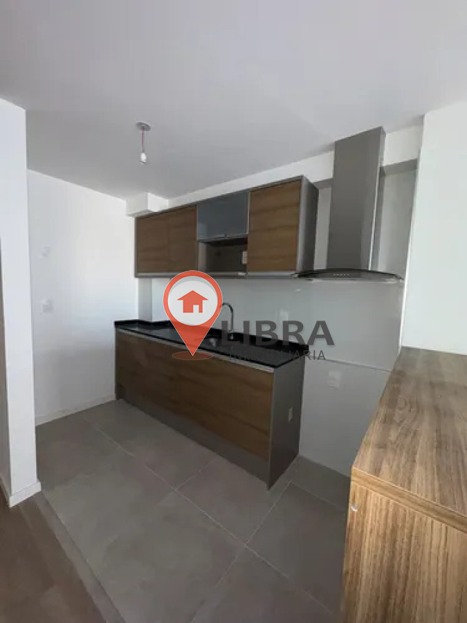 Apartamento ID.9836 - Hermoso Apartamento De Un Dormitorio Con Vestidor Y Garage En La Comercial