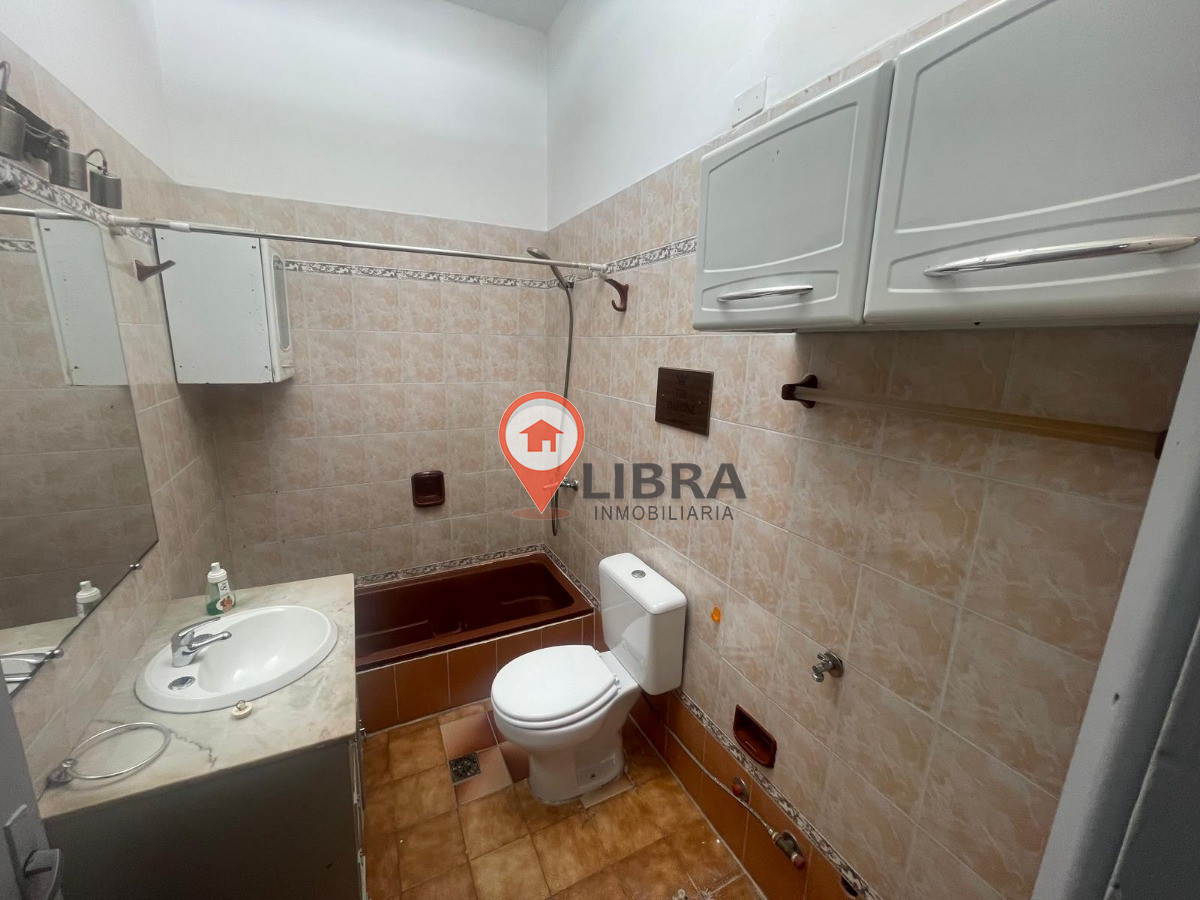 Apartamento ID.7699 - Alquiler Apartamento 2 Dormitorios Al Frente A 50 Mt De Playa Malvin Parrillero