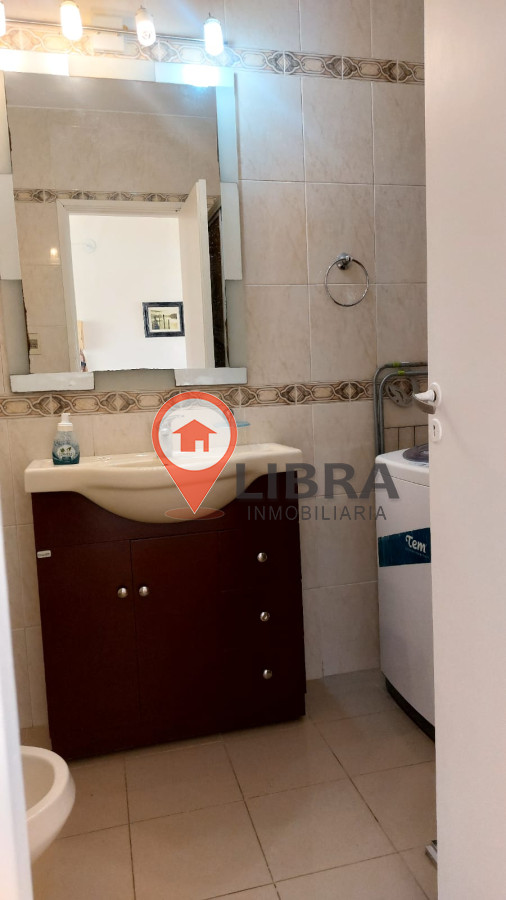 Apartamento ID.7910 - Se Alquila Apartamento 1 Dormitorio Amoblado Y Equipado Con Balcón En Centro