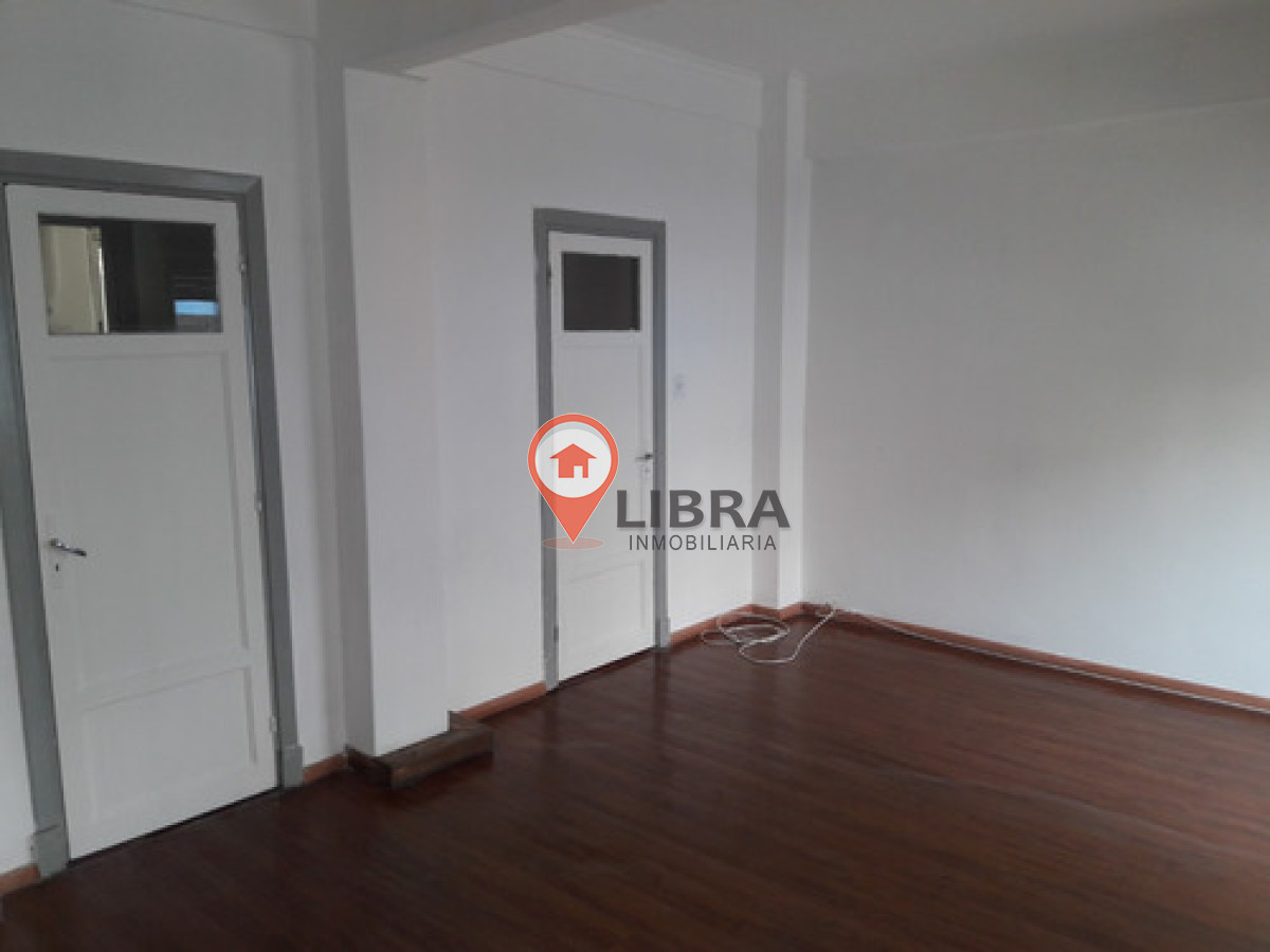 Apartamento ID.9027 - Alquiler Apartamento 2 Dormitorios Balcon Centro