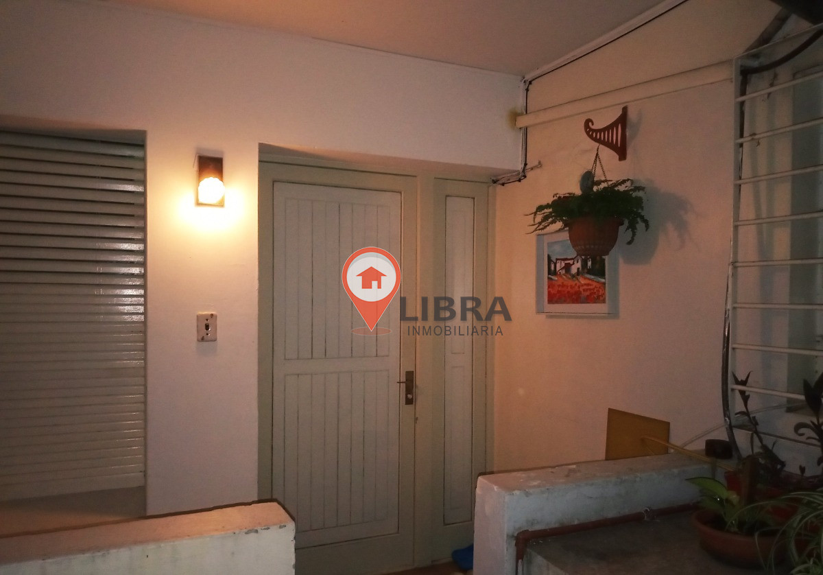 Apartamento ID.8497 - Venta Apartamento Con Renta 1 Dormitorio Jardín Planta Baja En Centro  