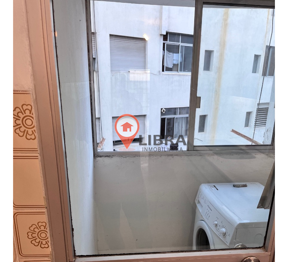 Apartamento ID.8650 - Alquiler De Apartamento 2 Dormitorios Muy Luminoso En Tres Cruces