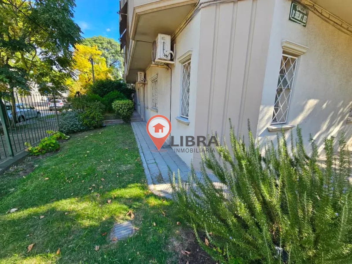 Apartamento ID.7732 - Hermoso Apartamento De 2 Dorm Con Patio y Lindo Jardin 