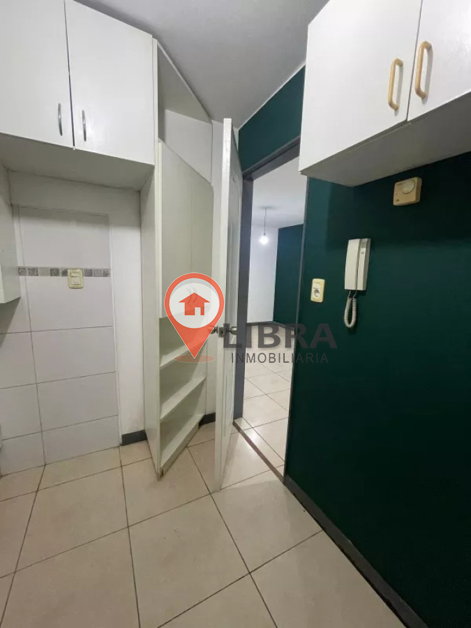 Apartamento ID.8126 - Alquiler Apartamento De 1 Dormitorio Con Cochera En Centro