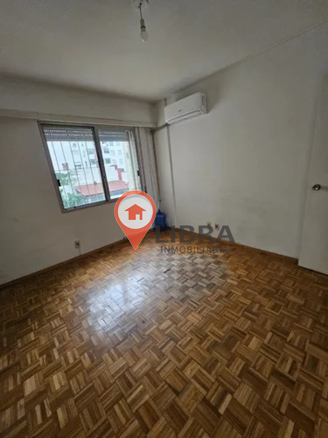 Apartamento ID.10030 - Hermoso Apartamento De 3 Dorm  Frente A La Rambla Pocitos