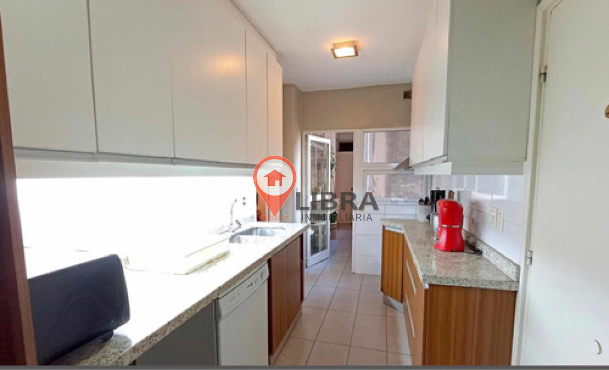 Apartamento ID.7120 - Hermoso Apartamento De 4 Dorm Muy Amplio
