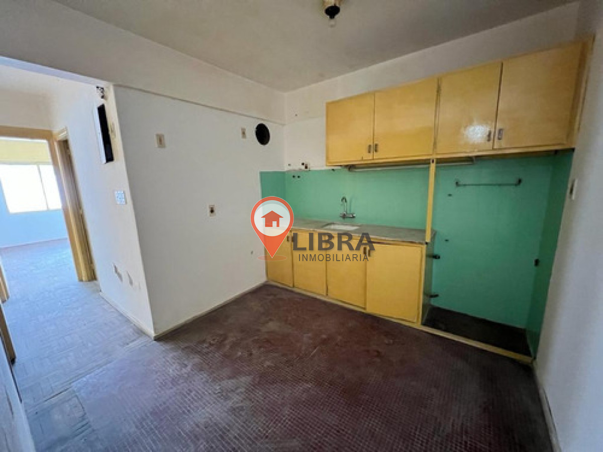 Apartamento ID.8407 - Alquiler Apartamento De 2 Dormitorios Con Balcón En Centro