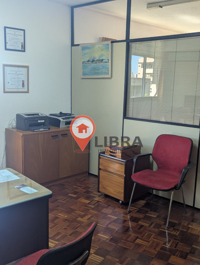 Apartamento ID.7644 - Apartamento Torre El Gaucho Para Oficina O Consultorio Vista A 18 De Julio