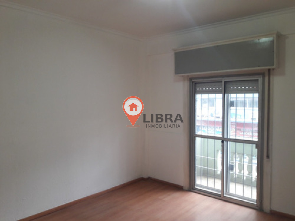Apartamento ID.9027 - Alquiler Apartamento 2 Dormitorios Balcon Centro