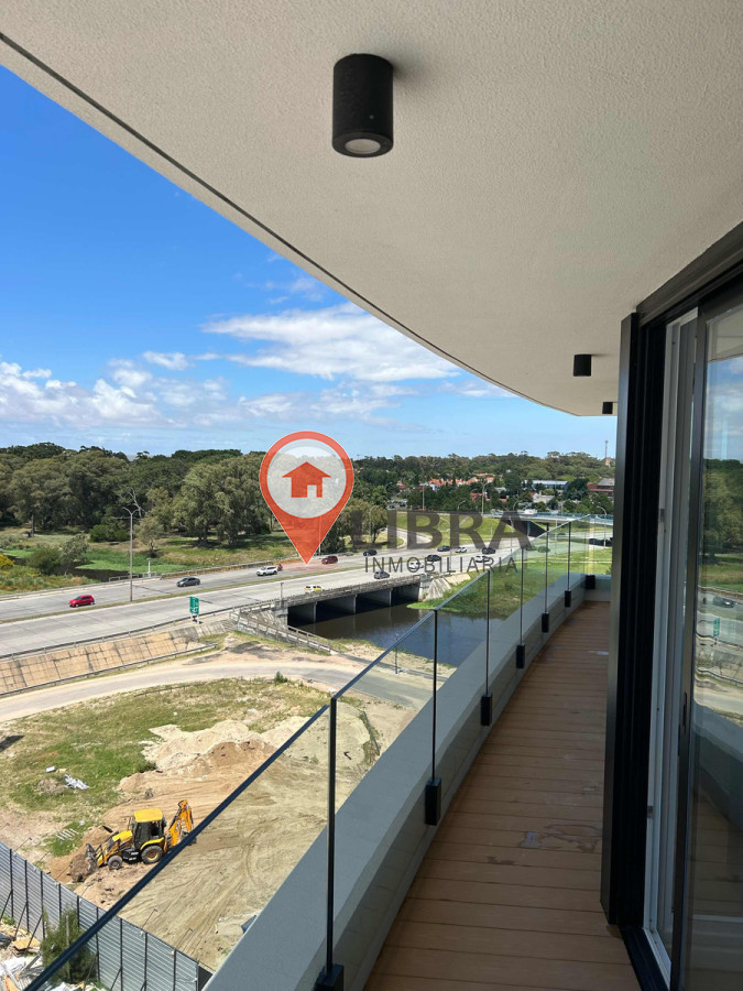 Apartamento ID.7643 - Hermoso Apartamento de 3 Dorm 2 Baños Con Balcón A Estrenar 